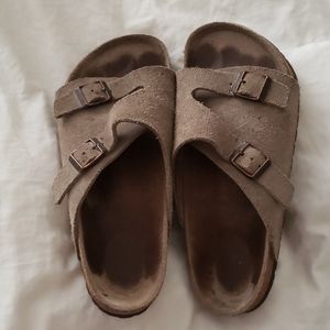 Women's Birkenstock Sandles - preloved